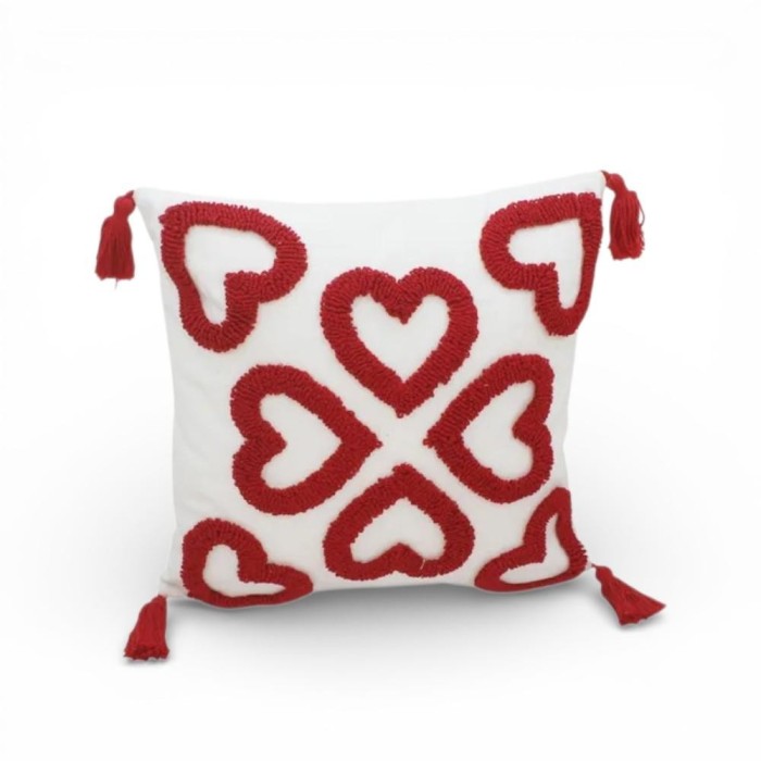 CUSCINO QUADRATO CON RICAMO CUORI 45X45